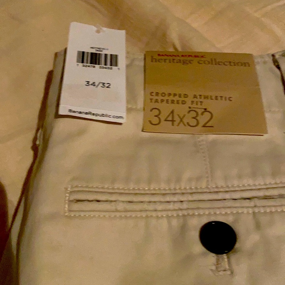 BR Cropped Tapered Fit Khakis 34x32